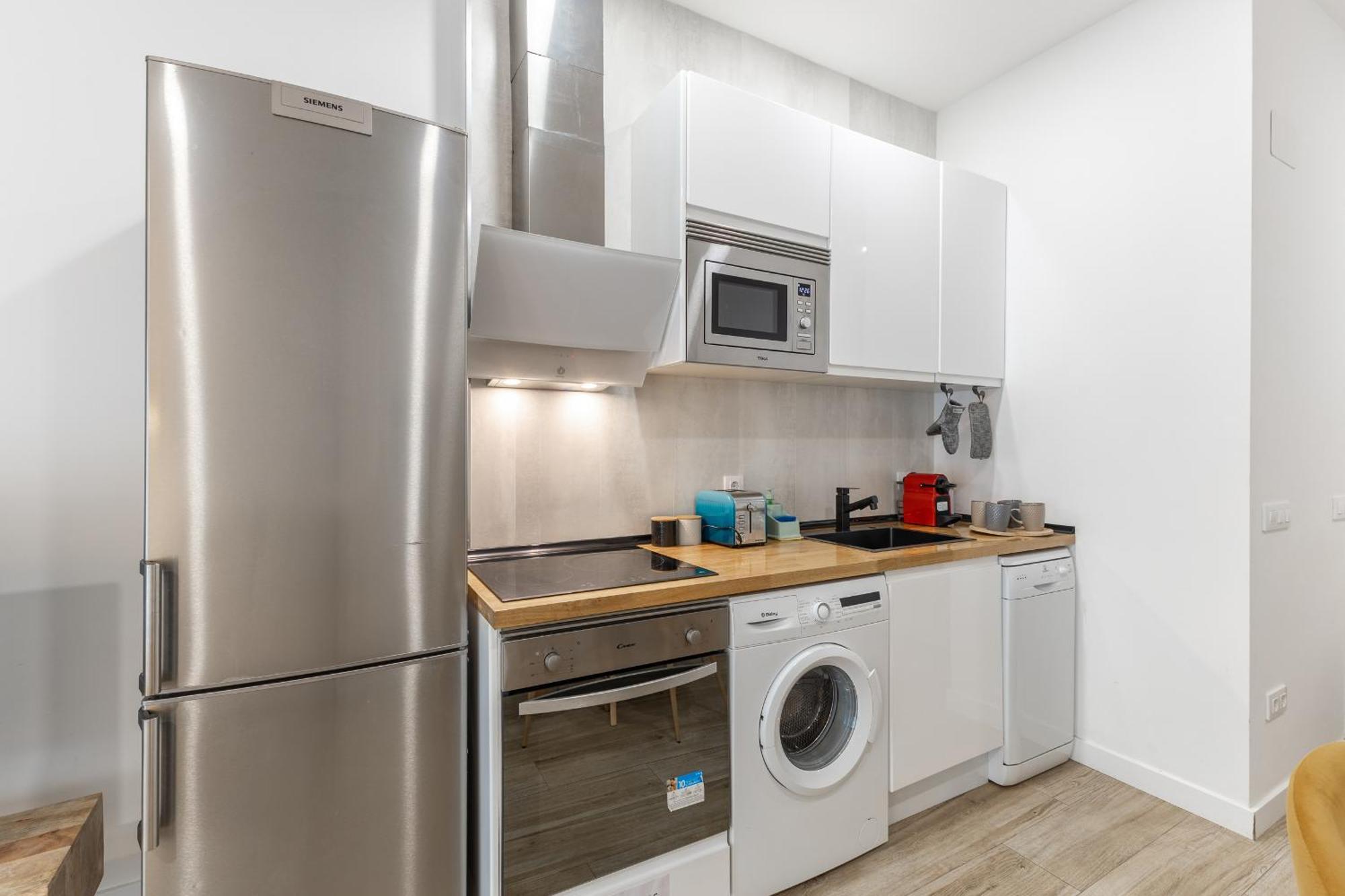 Atocha Apartment Madrid Exterior photo